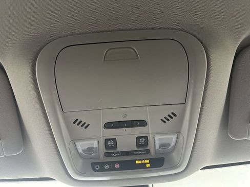 Used 2020 Buick Enclave Avenir w/ Avenir Technology Package FWD image 30