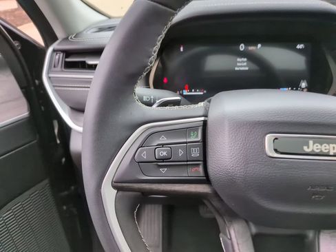 Used 2023 Jeep Grand Cherokee L Limited w/ Luxury Tech Group II image 23