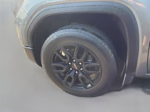 Used 2021 GMC Sierra 1500 4x4 Crew Cab w/ Sierra Value Package image 9