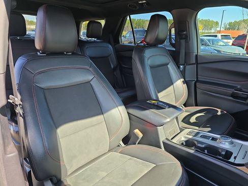 Used 2022 Ford Explorer ST-Line w/ Class IV Trailer Tow Package image 13