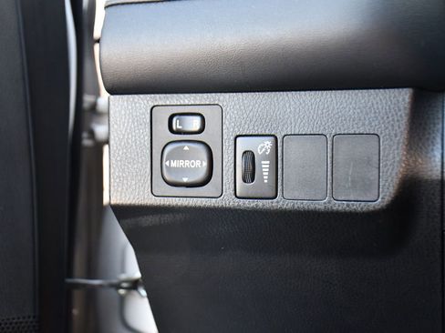 Used 2016 Toyota RAV4 XLE AWD/4WD image 36