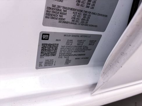 Used 2024 GMC Sierra 1500 SLT image 37