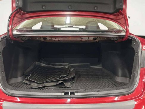 Used 2022 Toyota Corolla LE FWD image 17