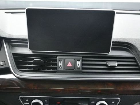 Used 2019 Audi Q5 2.0T Premium Plus w/ Premium Plus Package image 17