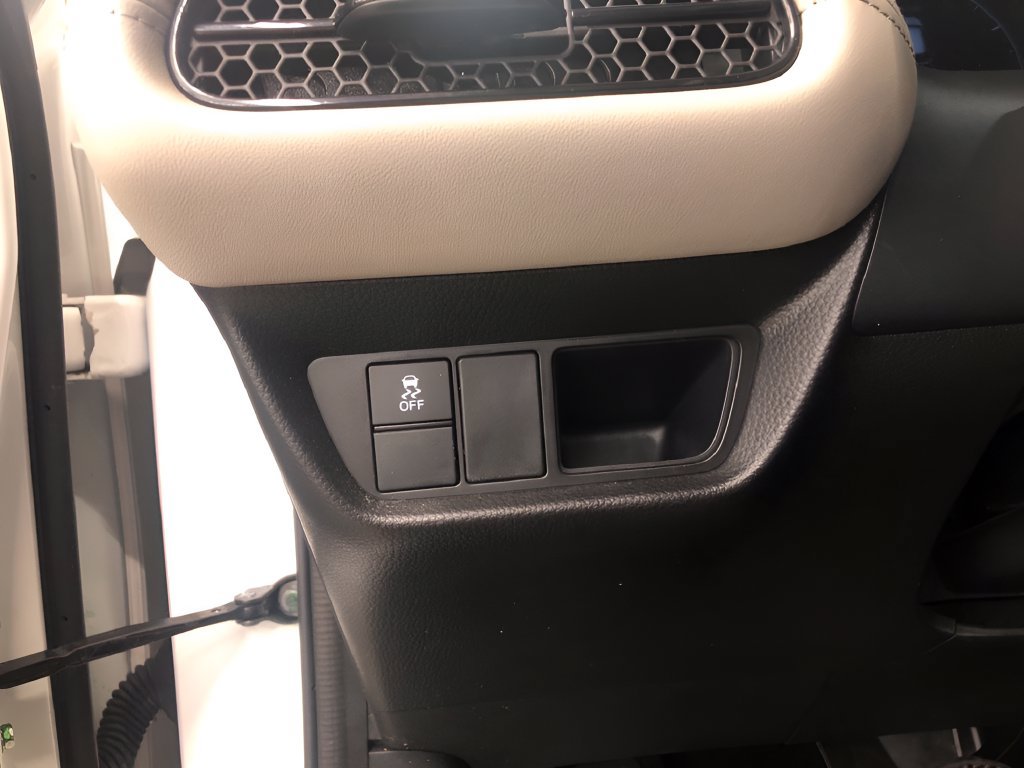 Used 2025 Honda HR-V LX image 13