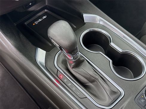 Used 2023 Chevrolet Traverse LT image 16