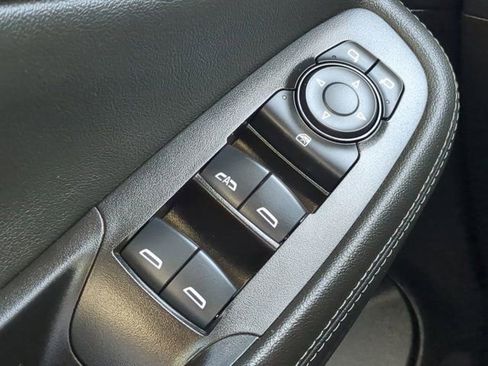 Used 2024 Buick Encore GX Sport Touring w/ Advanced Technology Package FWD image 21
