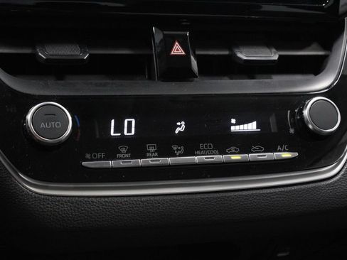 Used 2024 Toyota Corolla LE FWD image 22