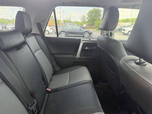 Used 2022 Toyota 4Runner SR5 Premium w/ Moonroof Package RWD image 12