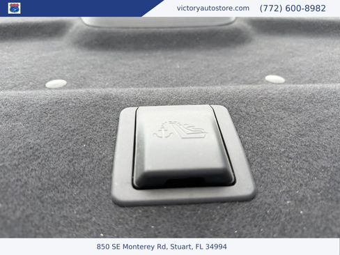 Used 2020 Nissan Versa SV FWD image 47