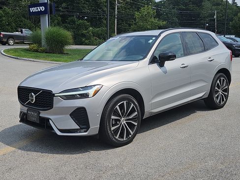 Used 2024 Volvo XC60 B5 Plus w/ Protection Package Premier AWD/4WD image 23