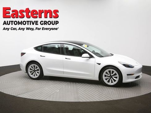 Used 2023 Tesla Model 3 Standard Range image 45