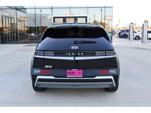 Certified 2025 Hyundai Ioniq 5 SEL RWD image 8