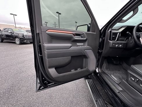 Certified 2025 GMC Sierra 1500 Denali w/ Denali Reserve Package AWD/4WD image 20