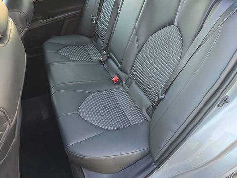 Used 2024 Toyota Camry SE image 19