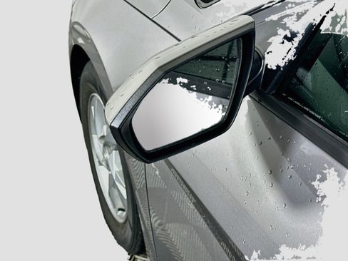 Used 2021 Hyundai Elantra SE FWD image 16