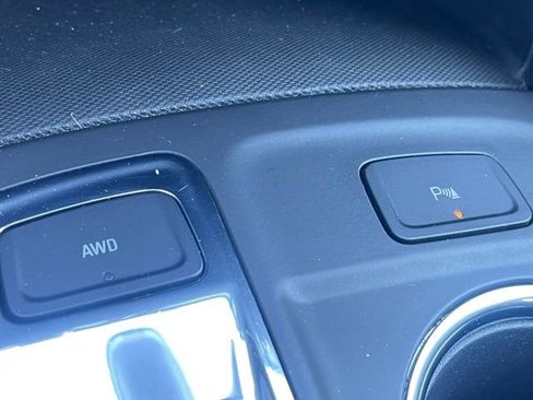 Used 2023 Chevrolet Equinox LT image 28