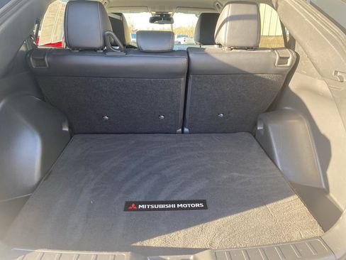 Used 2023 Mitsubishi Eclipse Cross SE image 16