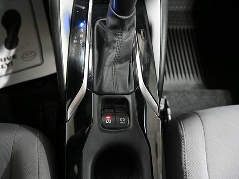 Used 2022 Toyota Corolla SE image 19