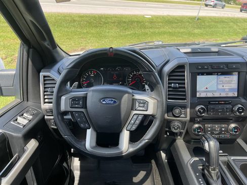 Used 2018 Ford F150 Raptor w/ Equipment Group 802A Luxury AWD/4WD image 16