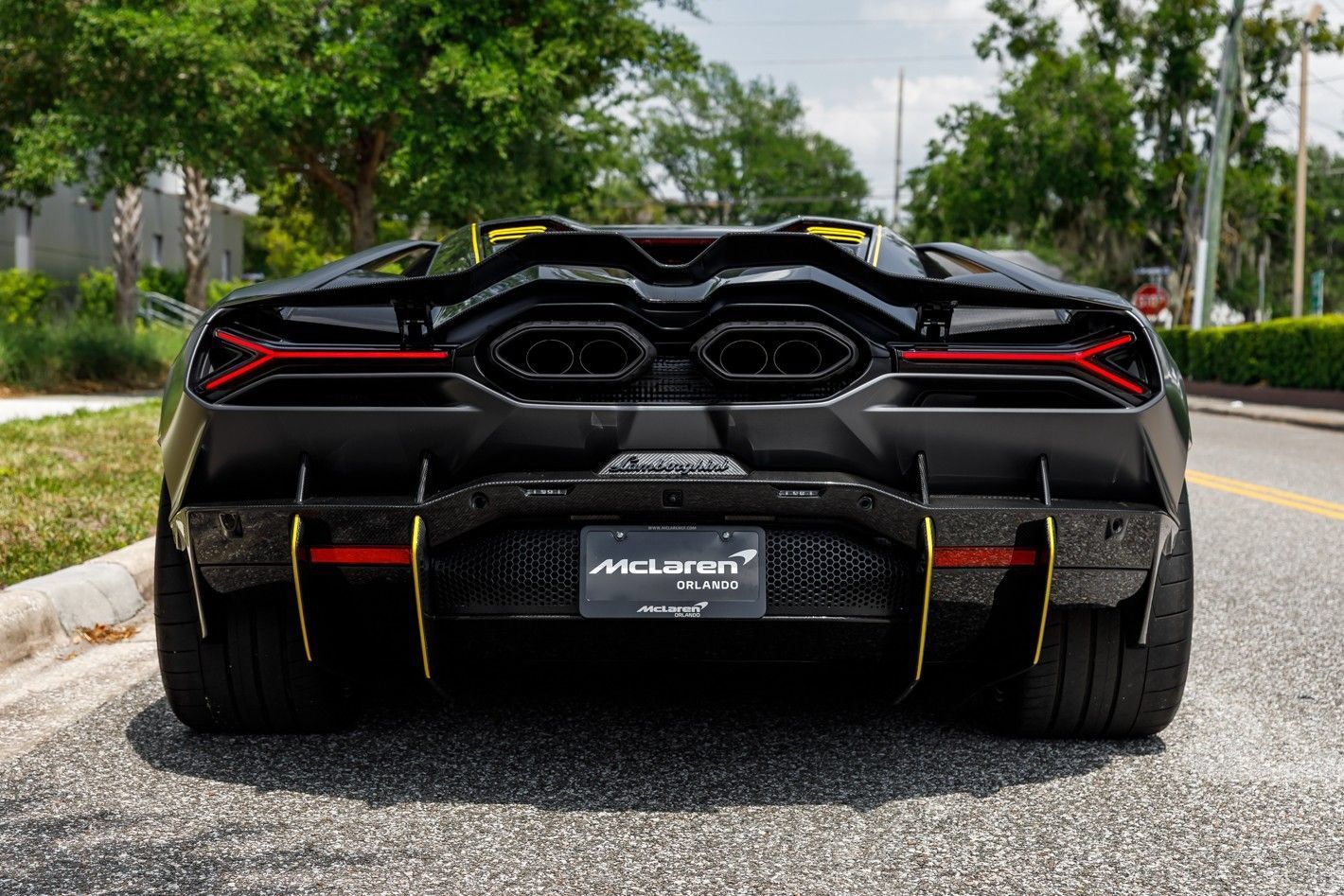Used 2025 Lamborghini Revuelto AWD/4WD image 25