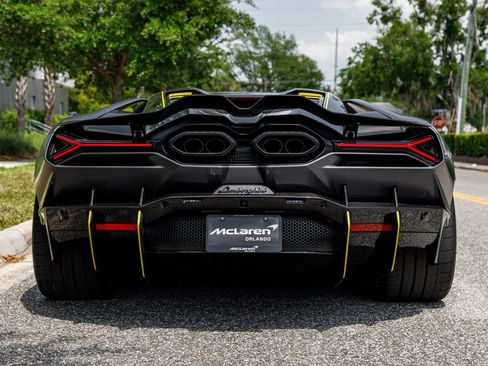 Used 2025 Lamborghini Revuelto AWD/4WD image 25