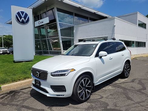 Used 2021 Volvo XC90 T6 Momentum AWD/4WD image 1