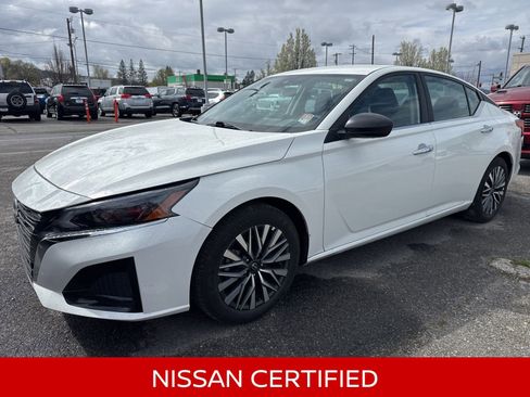 Used 2025 Nissan Altima 2.5 SV image 1