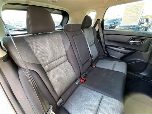 Used 2024 Nissan Rogue SV image 15