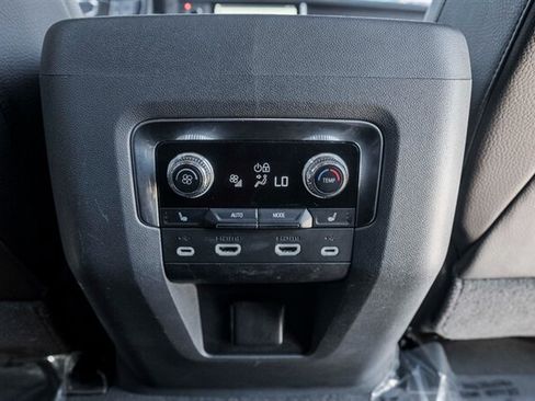 Used 2021 GMC Yukon Denali w/ Denali Ultimate Package AWD/4WD image 42