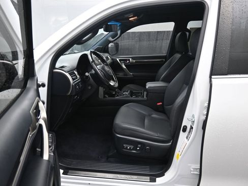 Used 2020 Lexus GX 460 Premium image 9