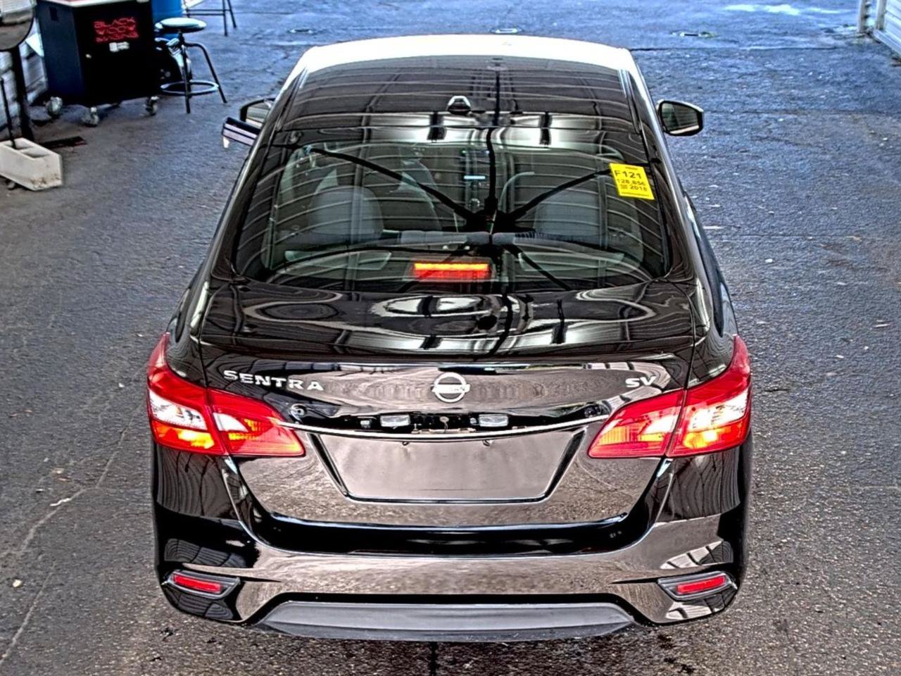 Used 2018 Nissan Sentra SV FWD image 4