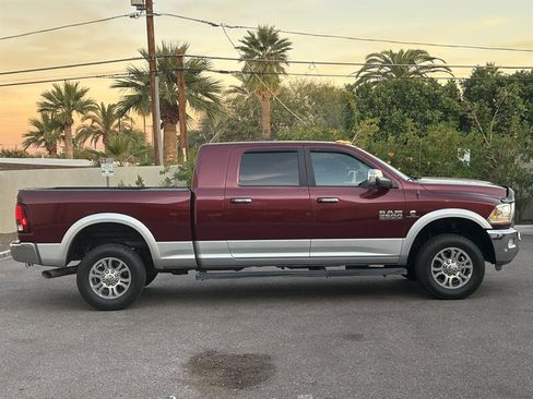Used 2018 RAM 2500 Laramie w/ Convenience Group image 2