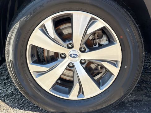 Certified 2022 Subaru Ascent Premium w/ Convenience Package image 14