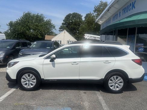 Used 2019 Subaru Outback 2.5i Premium AWD/4WD image 6