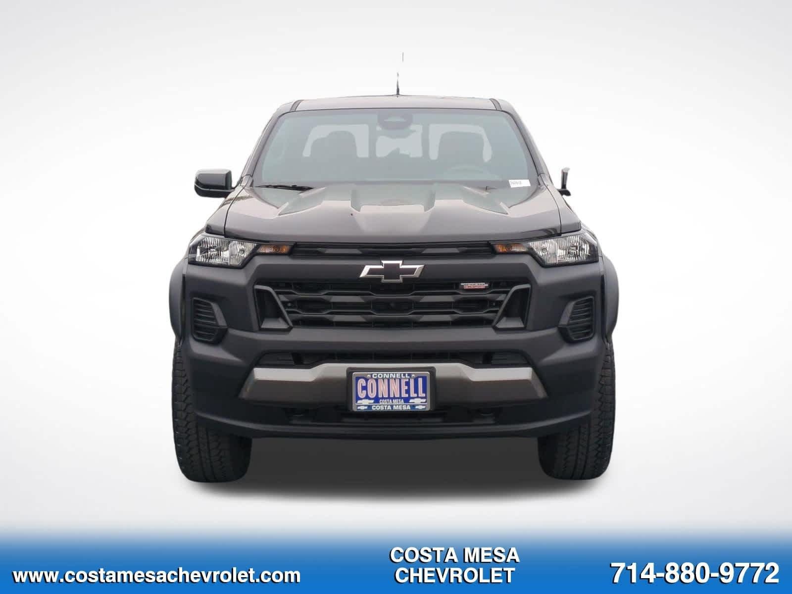 New 2026 Chevrolet Colorado Trail Boss w/ Midnight Edition AWD/4WD image 2