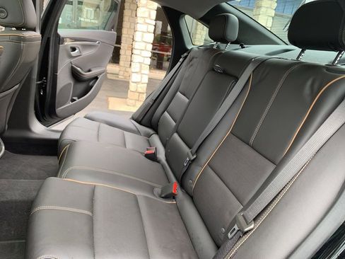 Used 2018 Chevrolet Impala Premier w/ Premier Convenience Package FWD image 20