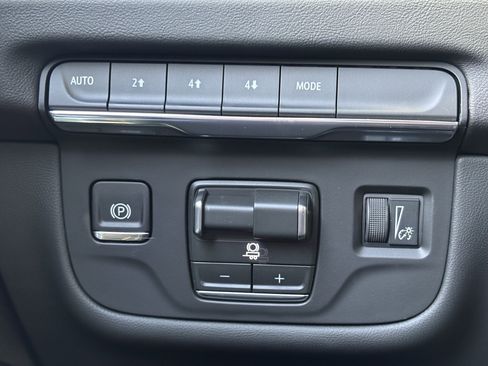 New 2026 Cadillac Escalade Luxury image 34