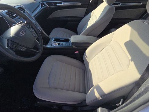 Used 2018 Ford Fusion S image 21