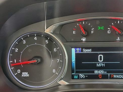 Used 2019 GMC Acadia SLE FWD image 13