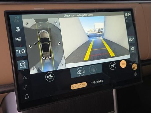 New 2026 Land Rover Range Rover SE image 23