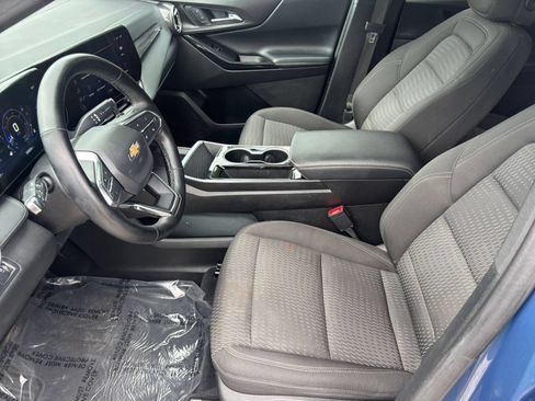 Used 2025 Chevrolet Equinox LT FWD image 28