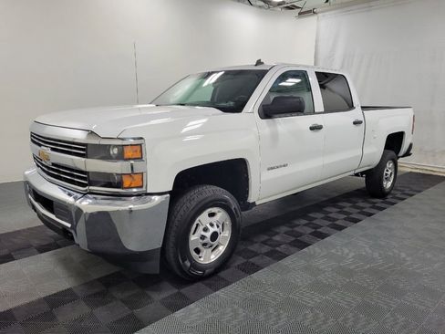 Used 2015 Chevrolet Silverado 2500 LT image 2