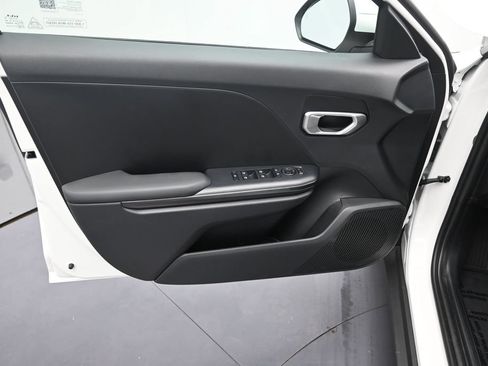 New 2026 Kia K4 FWD image 17