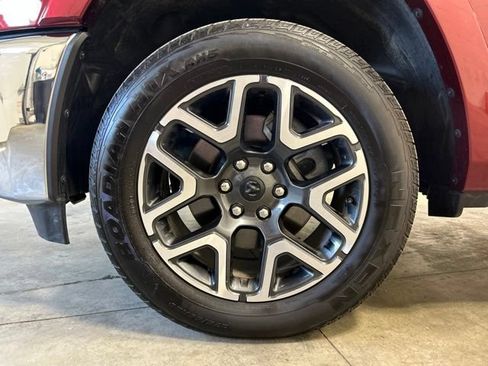 Used 2025 RAM 1500 Laramie AWD/4WD image 10