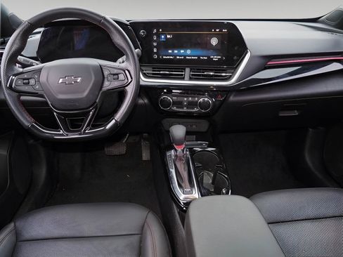 Certified 2024 Chevrolet Trax RS FWD image 9