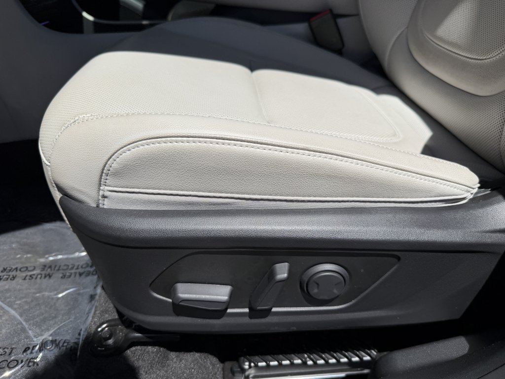 Used 2025 Hyundai Tucson Limited AWD/4WD image 36