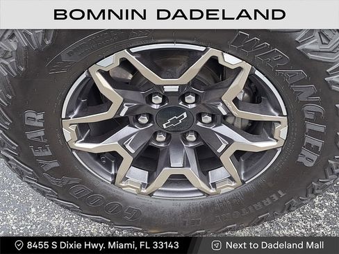 Used 2024 Chevrolet Colorado ZR2 w/ ZR2 Convenience Package III image 10