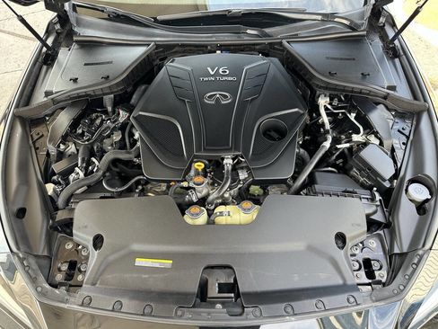 Used 2019 INFINITI Q50 Red Sport 400 w/ Sensory Package image 9