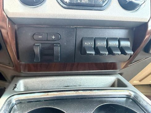 Used 2015 Ford F250 Lariat w/ Lariat Ultimate Package AWD/4WD image 20